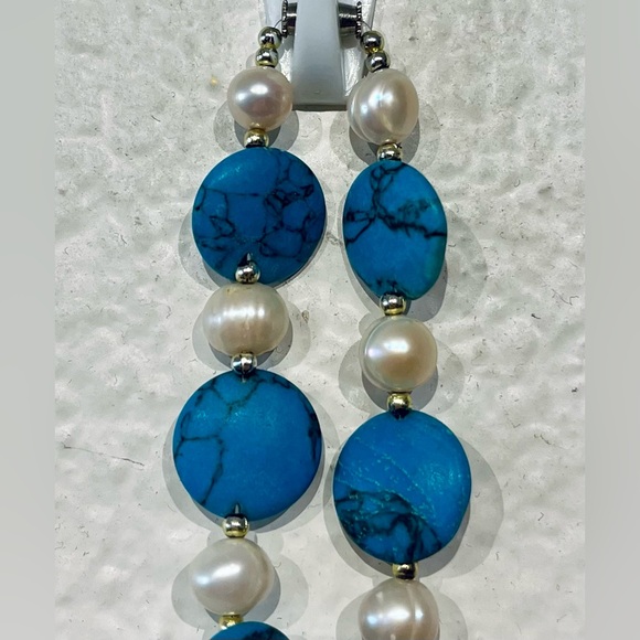 Vintage Turquoise, Faux Pearl and Gold Tone Beaded Necklace - Picture 3 of 3